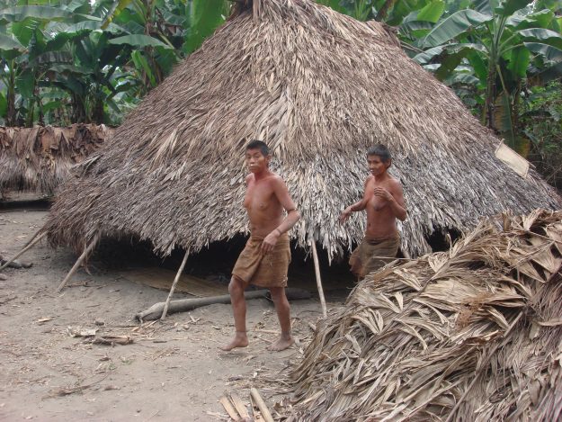 NATIVOS NO CONTACTADOS